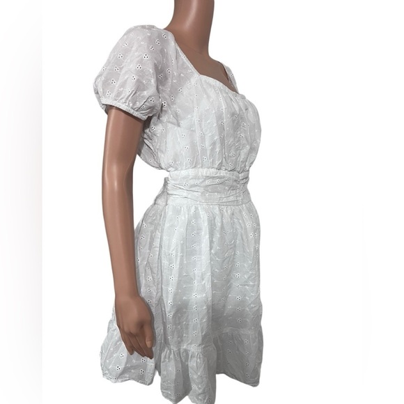 Sincerely Jules Open Back Square Neck Lace Crisp White Dress - Picture 1 of 14